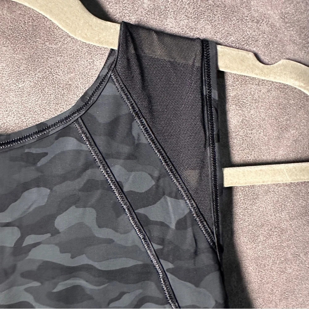 Lululemon Sculpt Tank Mesh Training Top Sequoia Camo Black Size 6 Athleisure - Picture 8 of 9